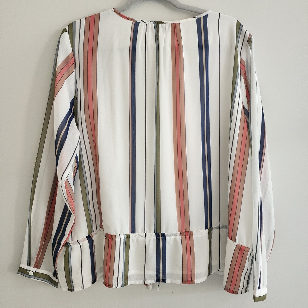 A Set Of 2 Size XL blouses. Mod X And One World - Picture 6 of 13